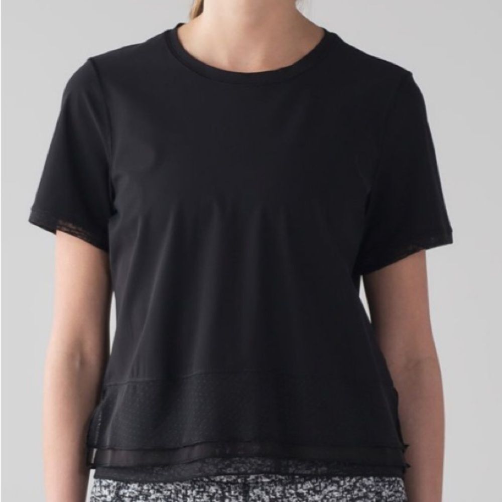 Lululemon Sole Training Short Sleeve